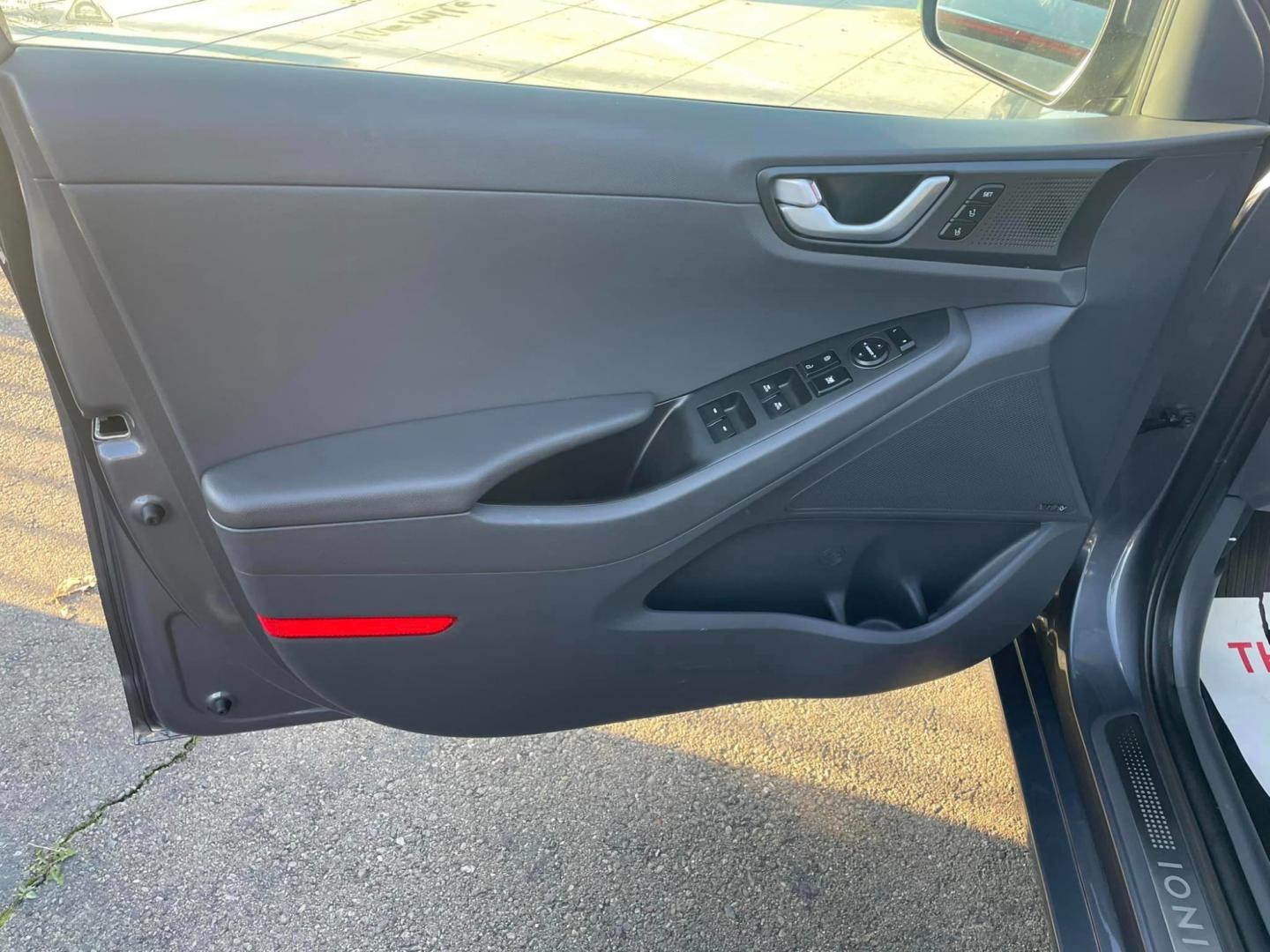 2019 GRAY /BLACK Hyundai Ioniq Hybrid (KMHC75LD4KU) , located at 744 E Miner Ave, Stockton, CA, 95202, (209) 944-5770, 37.956863, -121.282082 - Photo#4